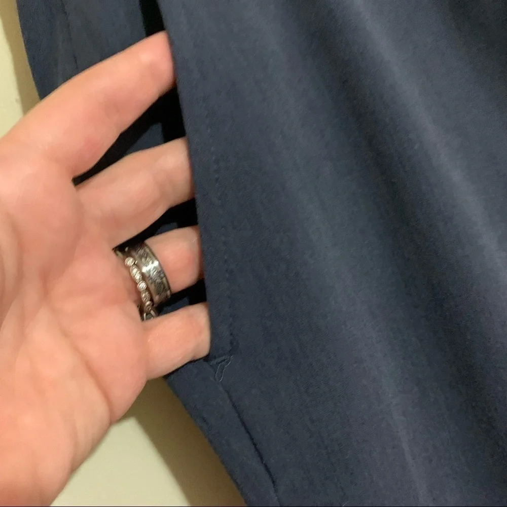 Nautica Classic Fit Flat Front Traveler Dress Pants. Size 38W 32L